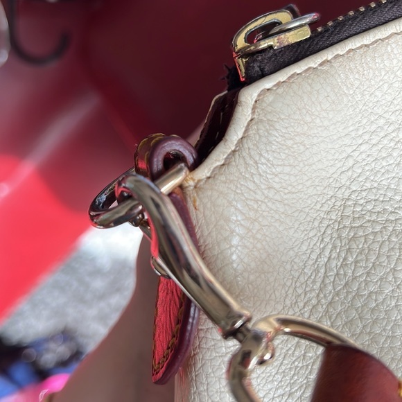 Dooney & Bourke White Leather Purse - Picture 8 of 16